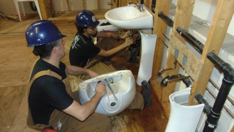 How Do I Become A Plumber In Toronto?