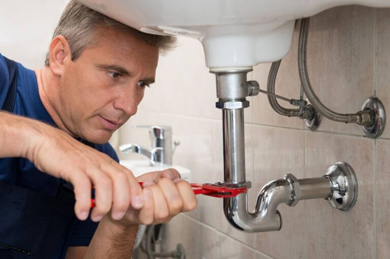 How Do You Maintain Plumbing Pipes?