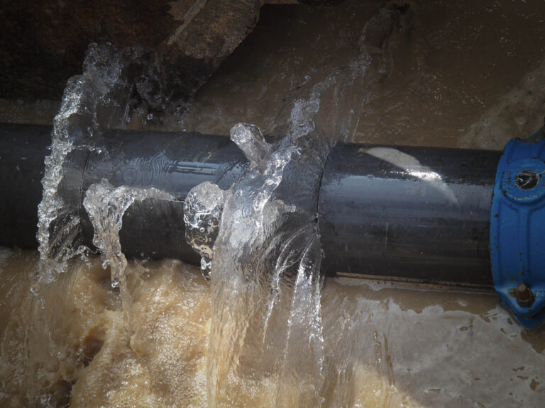 How Are Broken Or Damaged Pipes Fixed?